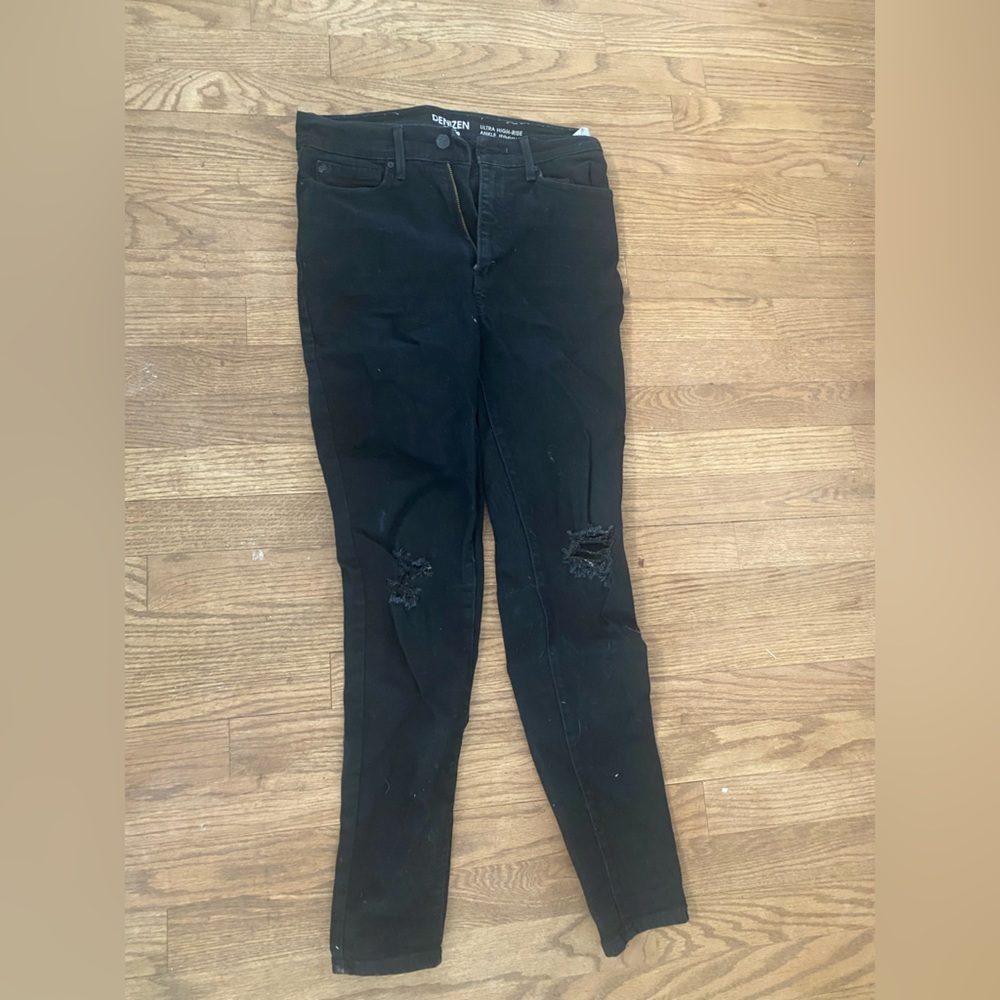 Black skinny jeans (jeggings)